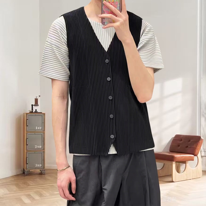 Miyake Pleated Original Unders - Undershirt Crew Neck บทวิจารณ์และราคา